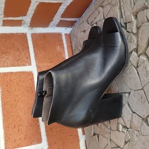 Coclico Edgy Leather Peep-Toe Bootie 7.5